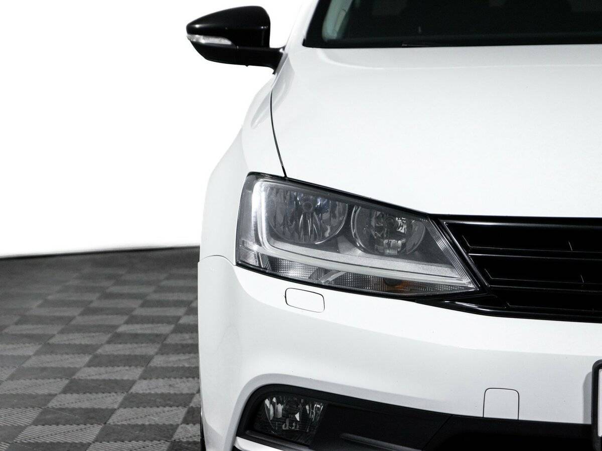 Volkswagen Jetta 2017 года с пробегом. Фото: #17
