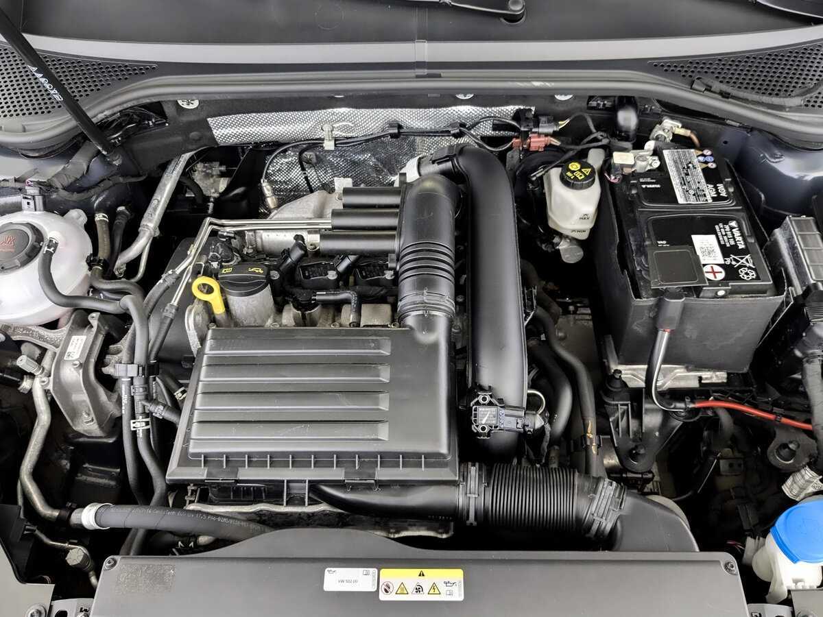 Volkswagen Passat 2021 года с пробегом. Фото: #8