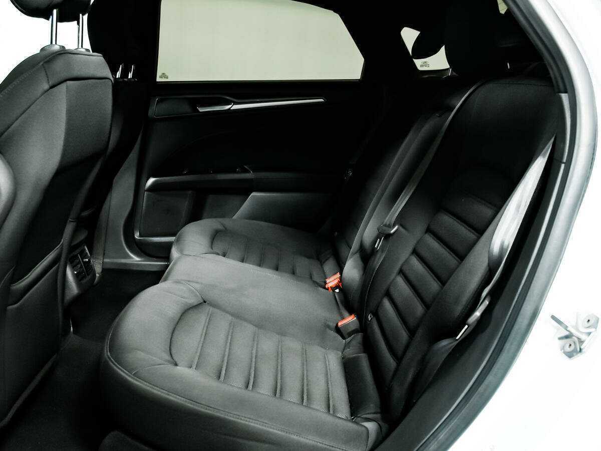 Ford Mondeo 2015 года с пробегом. Фото: #11