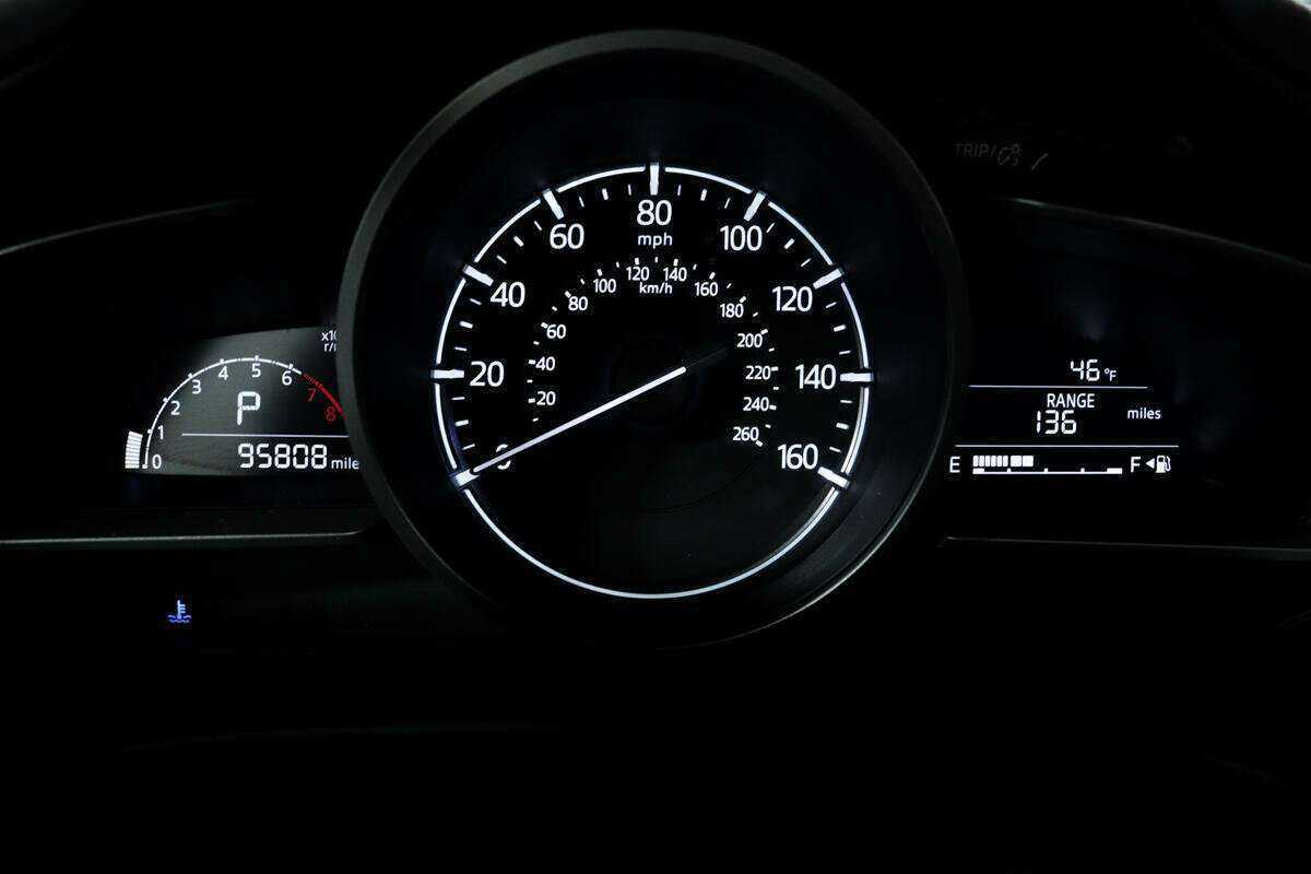 Mazda 3 2016 года с пробегом. Фото: #9