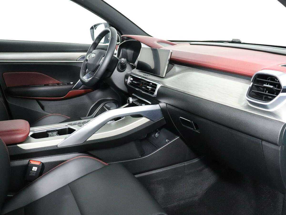 Geely Coolray 2023 года с пробегом. Фото: #6