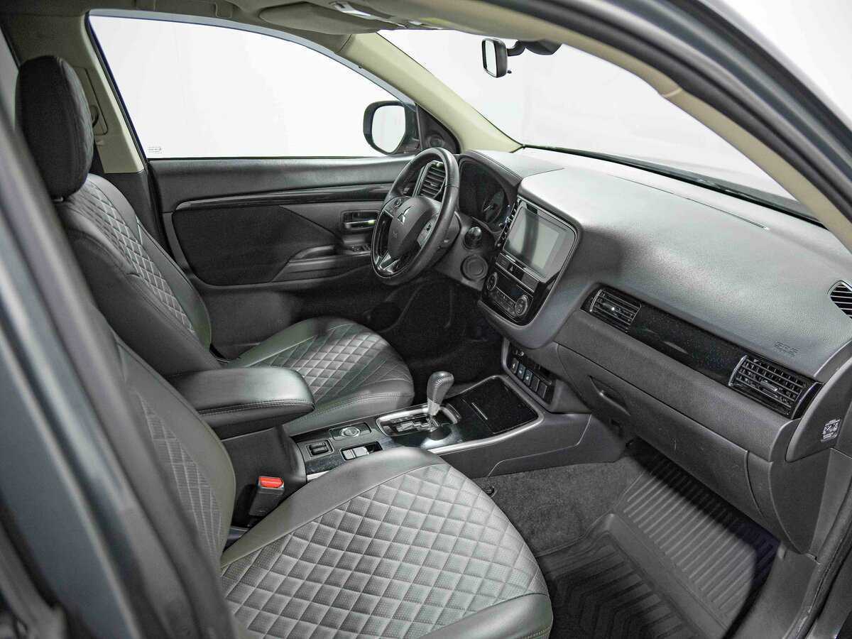 Mitsubishi Outlander 2018 года с пробегом. Фото: #17