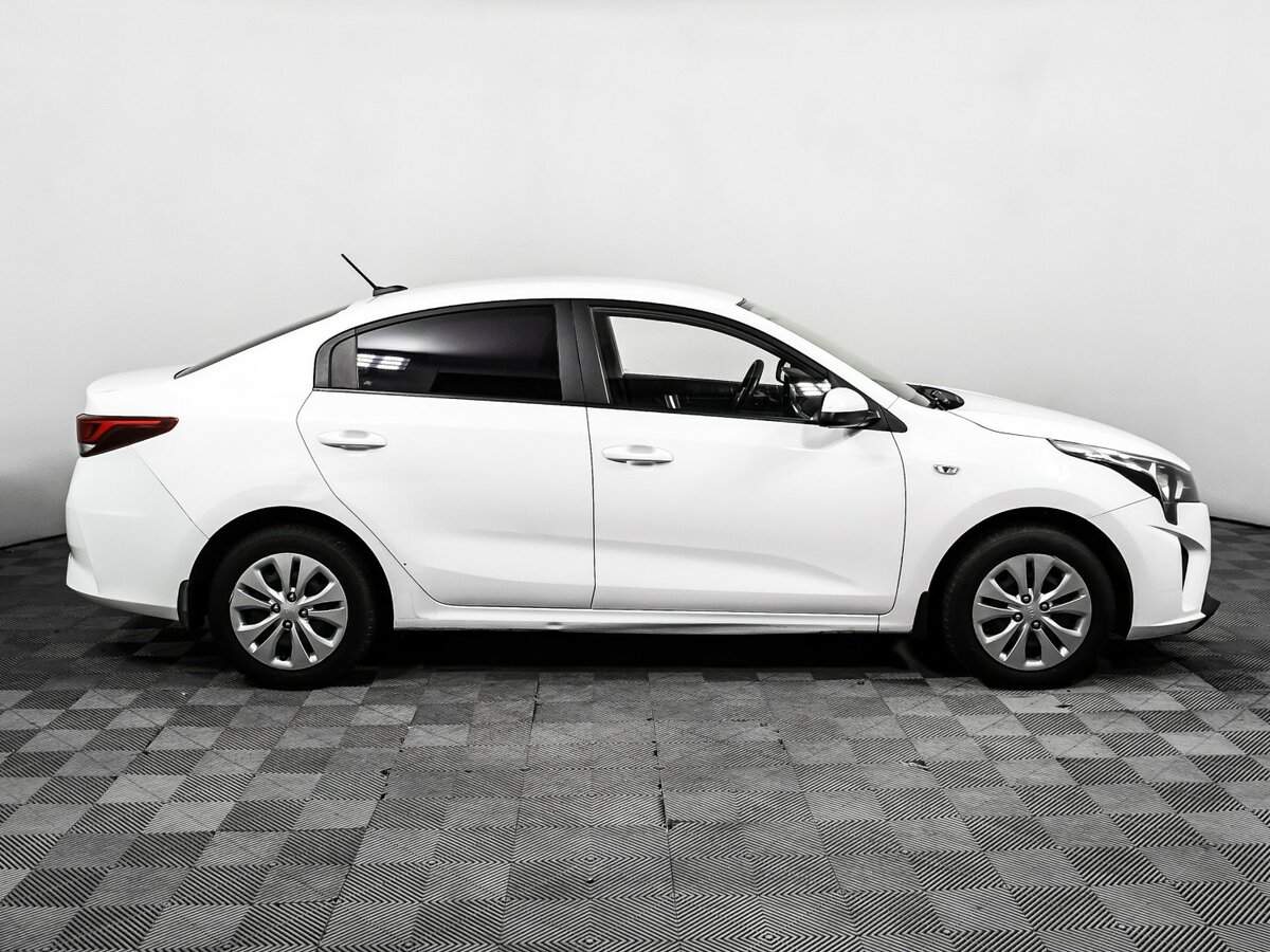 Kia Rio 2021 года с пробегом. Фото: #3