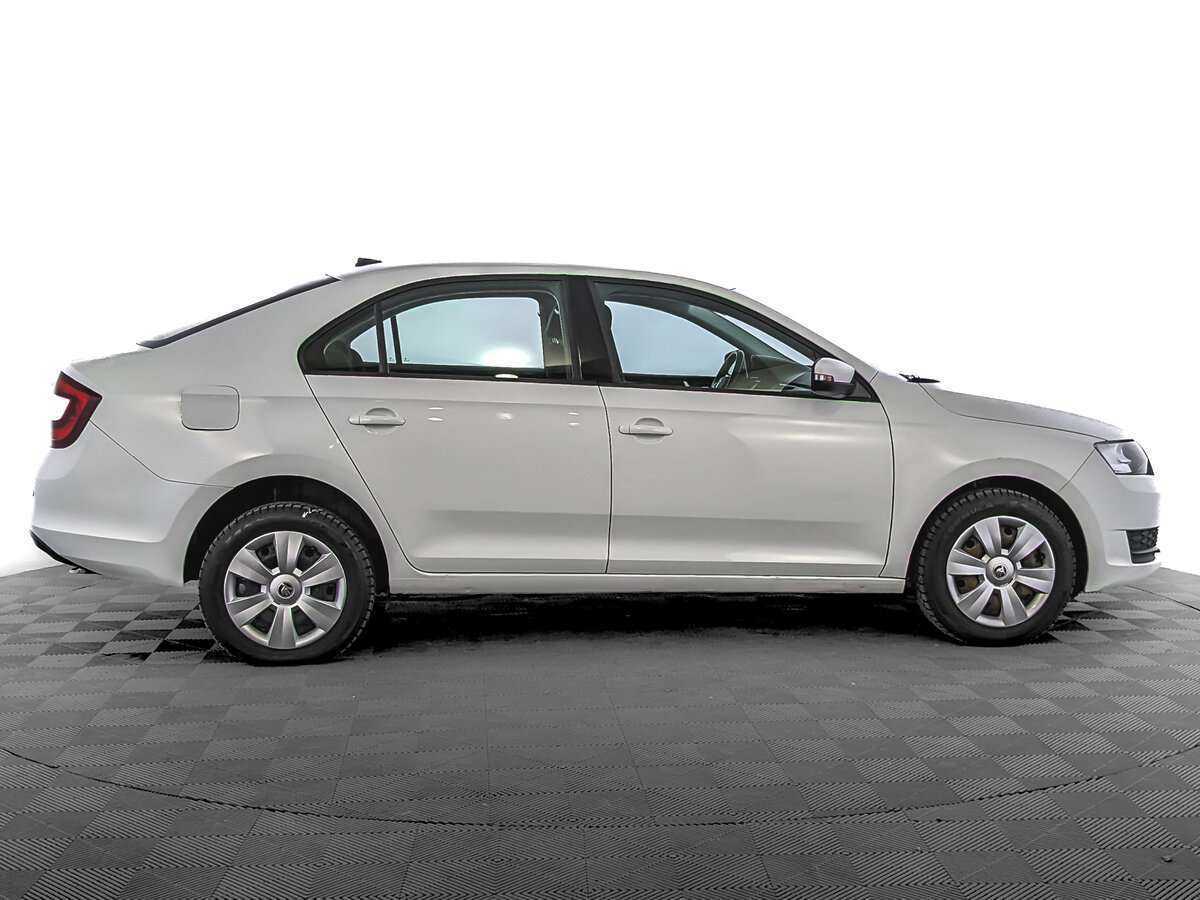 Skoda Rapid 2018 года с пробегом. Фото: #3
