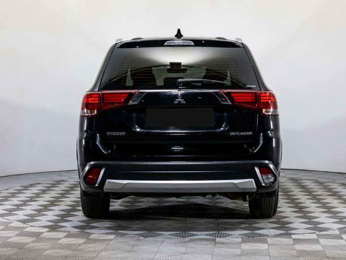 Mitsubishi Outlander 2017 года с пробегом. Фото: #4