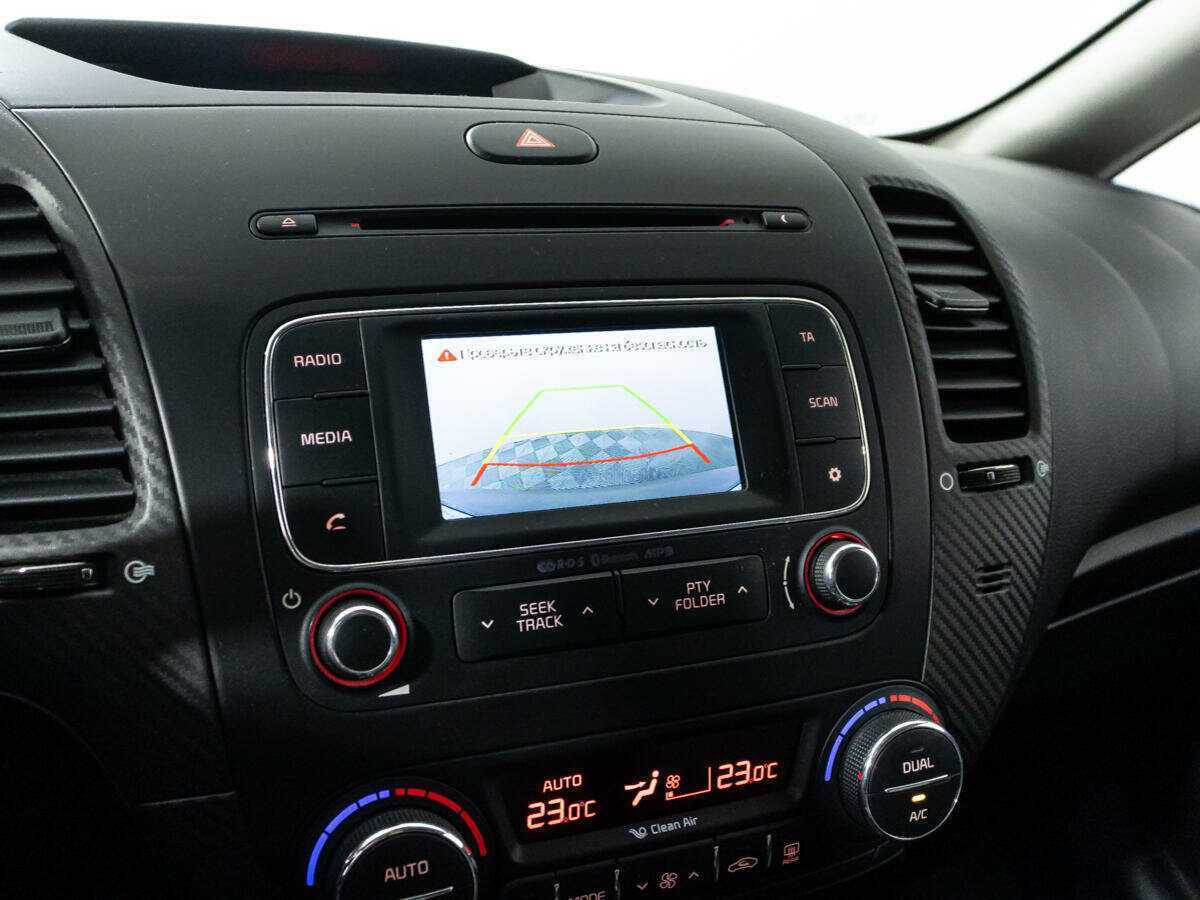 Kia Cerato 2015 года с пробегом. Фото: #15