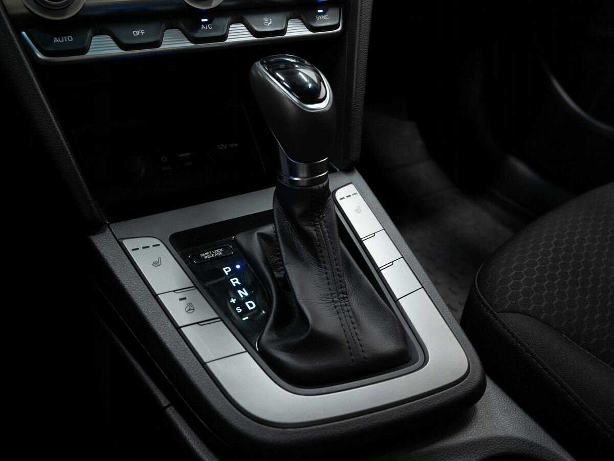 Hyundai Elantra 2020 года с пробегом. Фото: #23