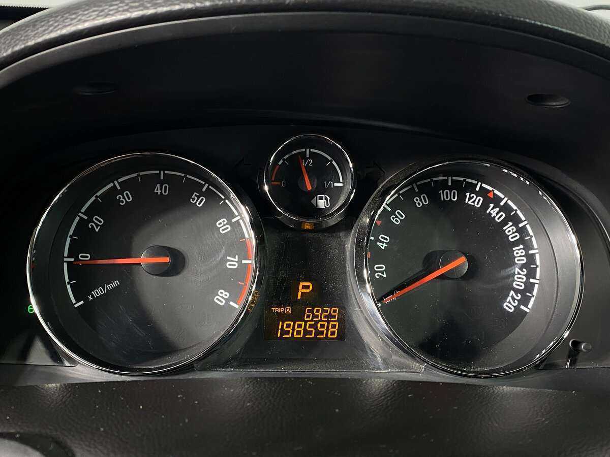 Opel Antara 2012 года с пробегом. Фото: #15