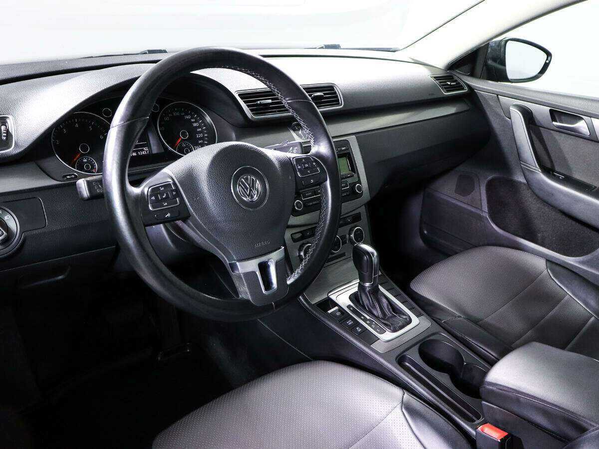 Volkswagen Passat 2014 года с пробегом. Фото: #11