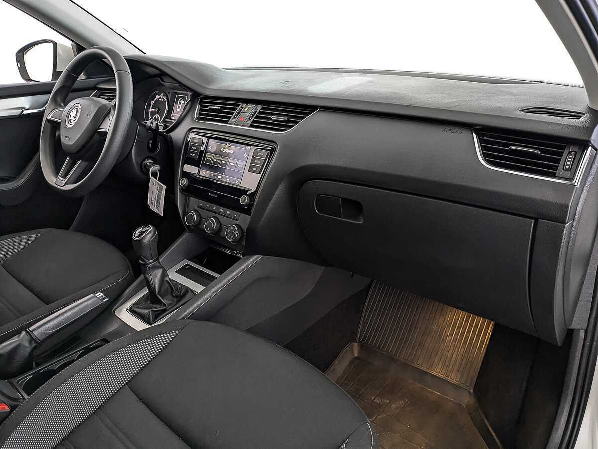 Skoda Octavia 2019 года с пробегом. Фото: #11