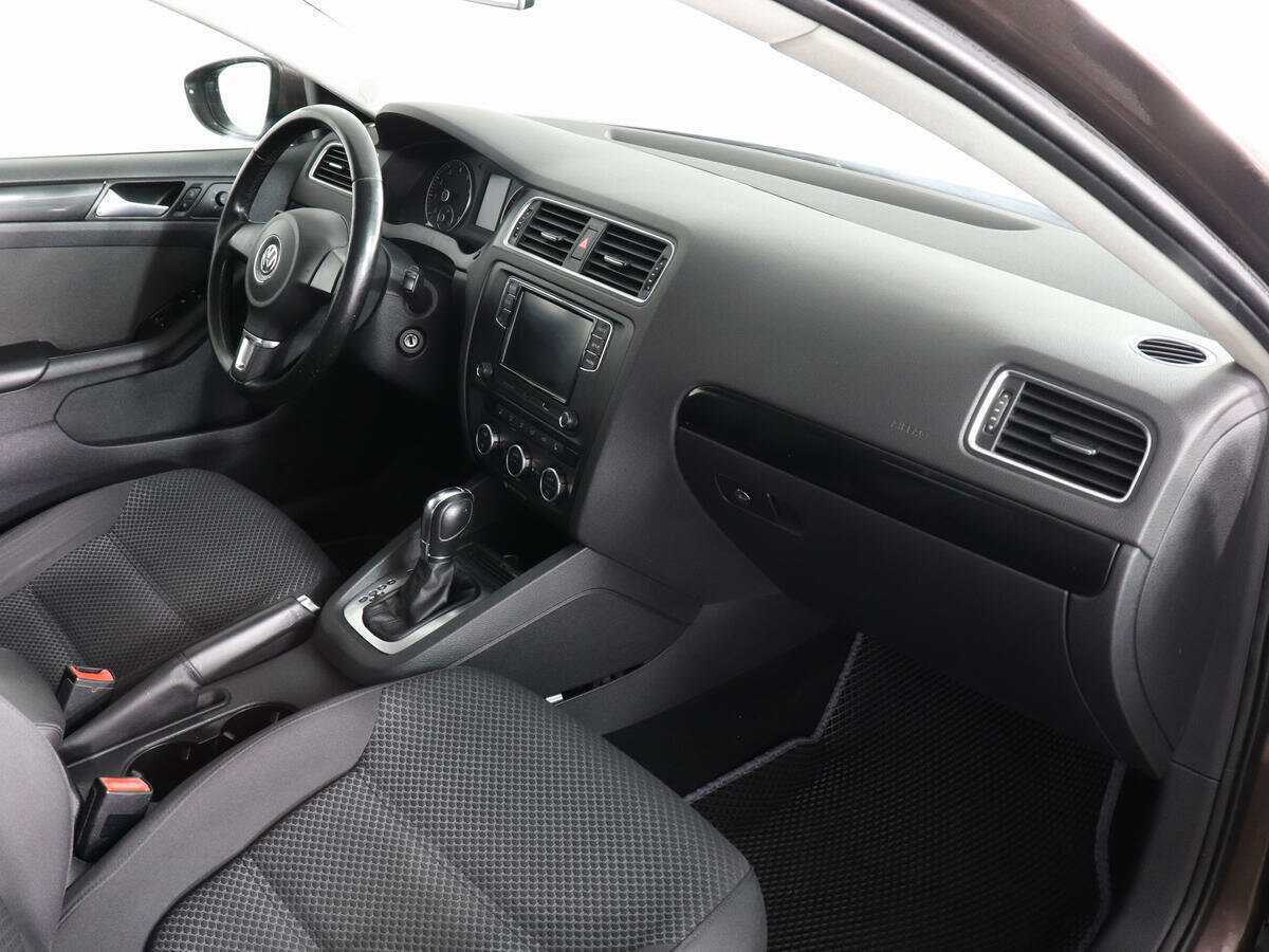 Volkswagen Jetta 2014 года с пробегом. Фото: #5