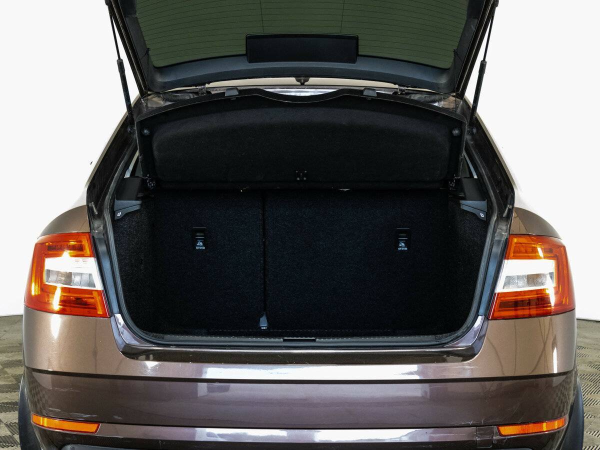 Skoda Octavia 2018 года с пробегом. Фото: #17