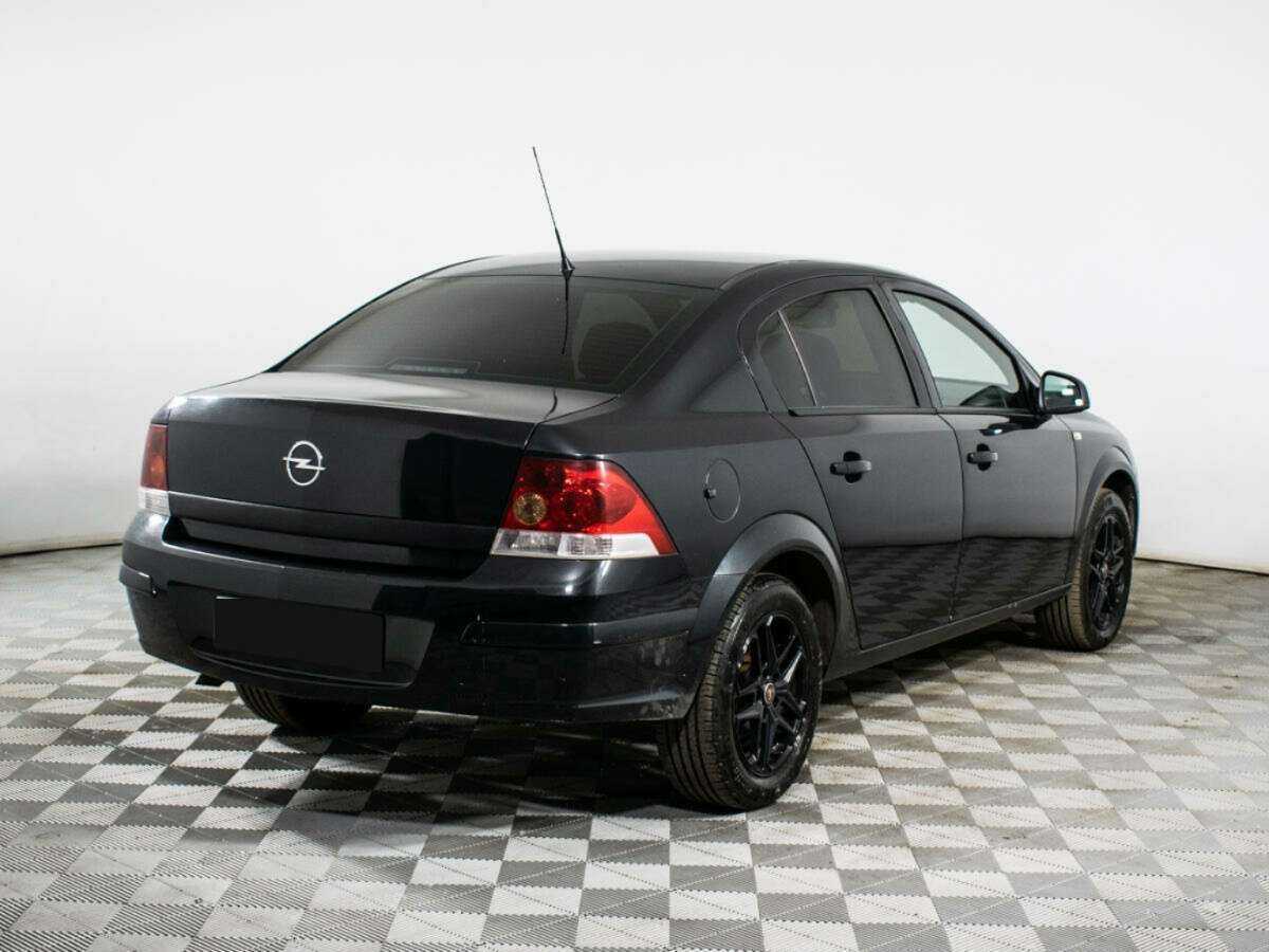 Opel Astra 2014 года с пробегом. Фото: #3