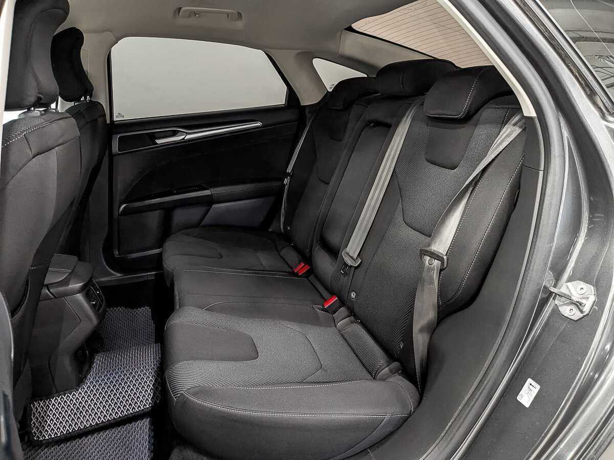 Ford Mondeo 2018 года с пробегом. Фото: #17