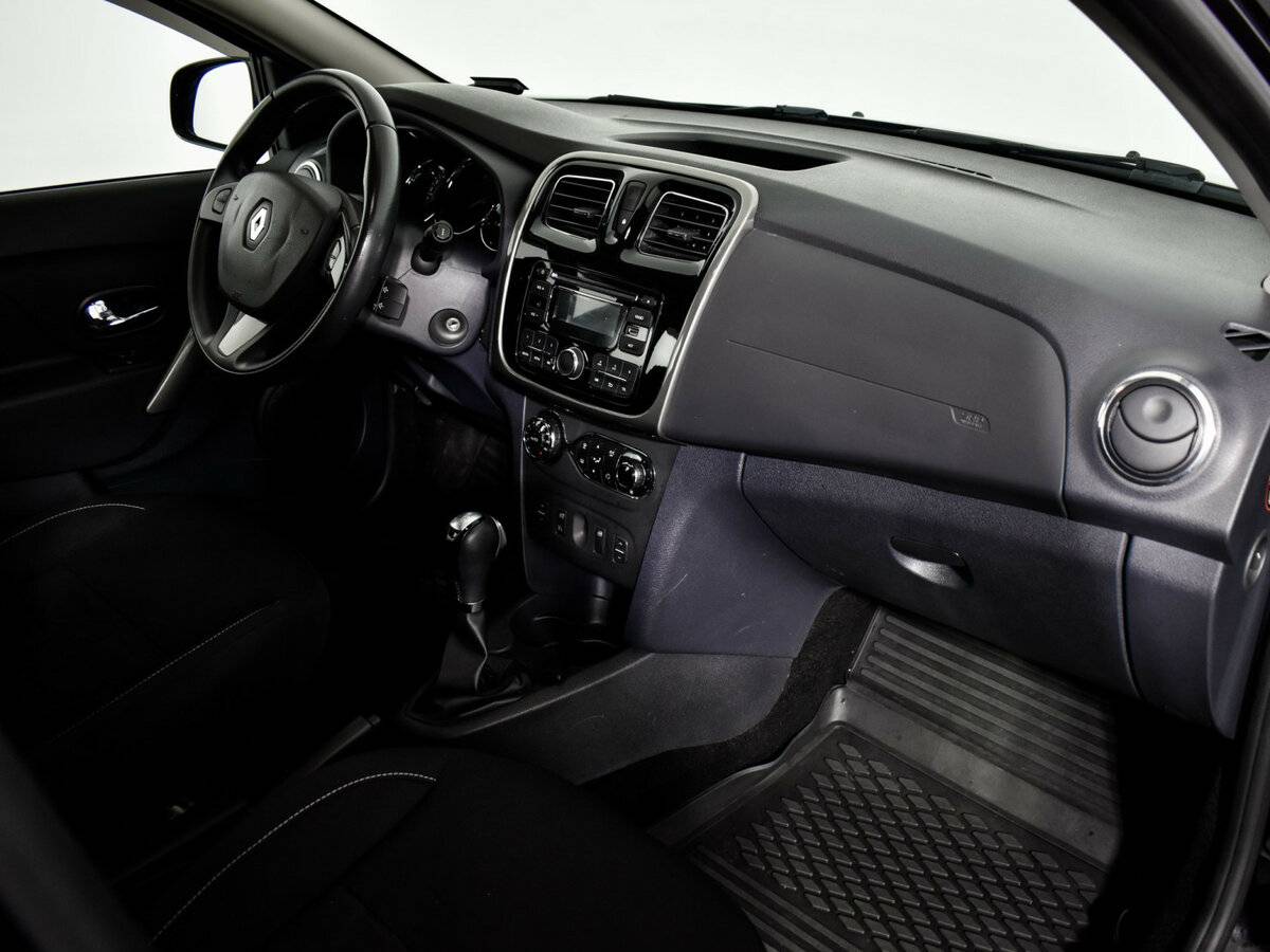 Renault Sandero 2016 года с пробегом. Фото: #12