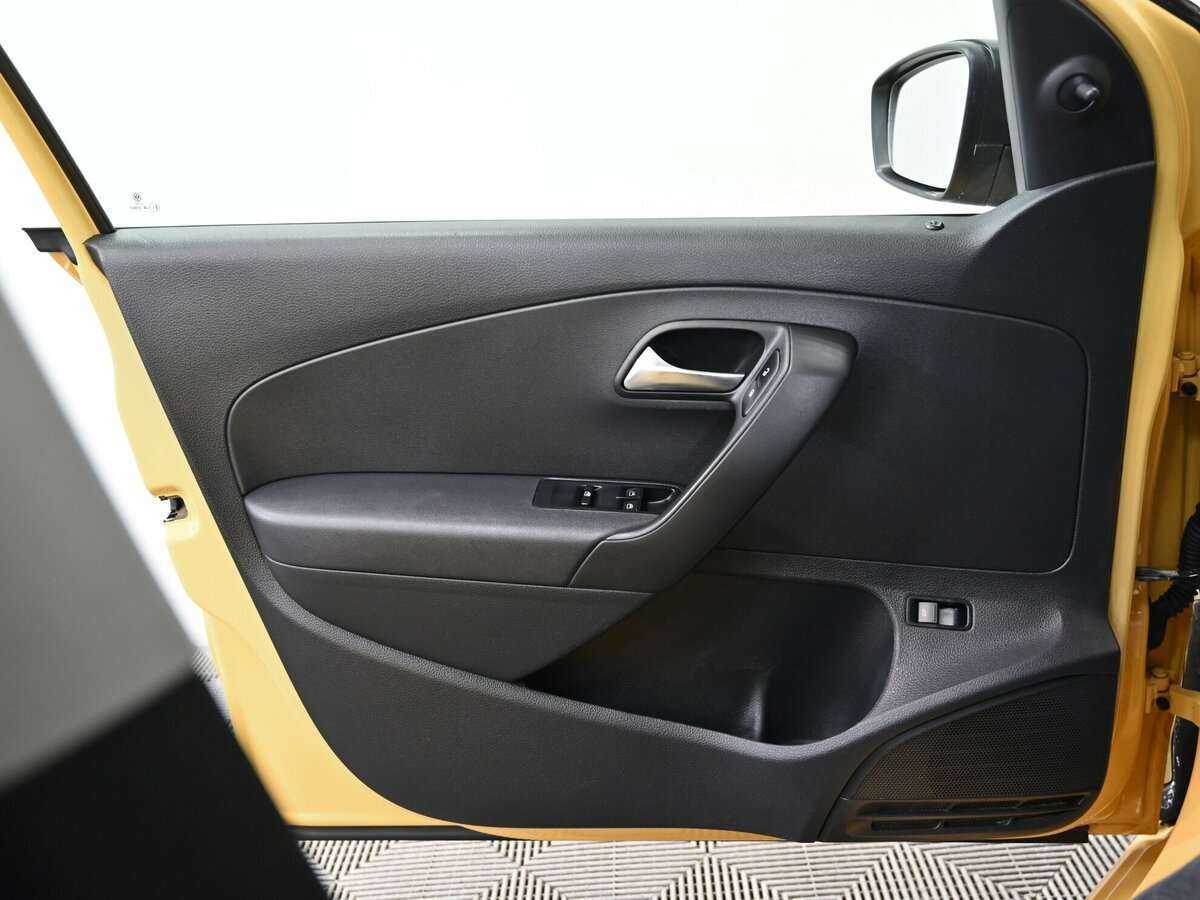 Volkswagen Polo 2017 года с пробегом. Фото: #6