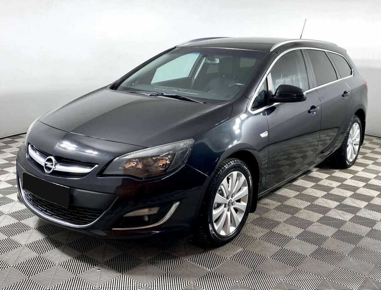 Opel Astra 2013 года с пробегом. Посмотреть фото