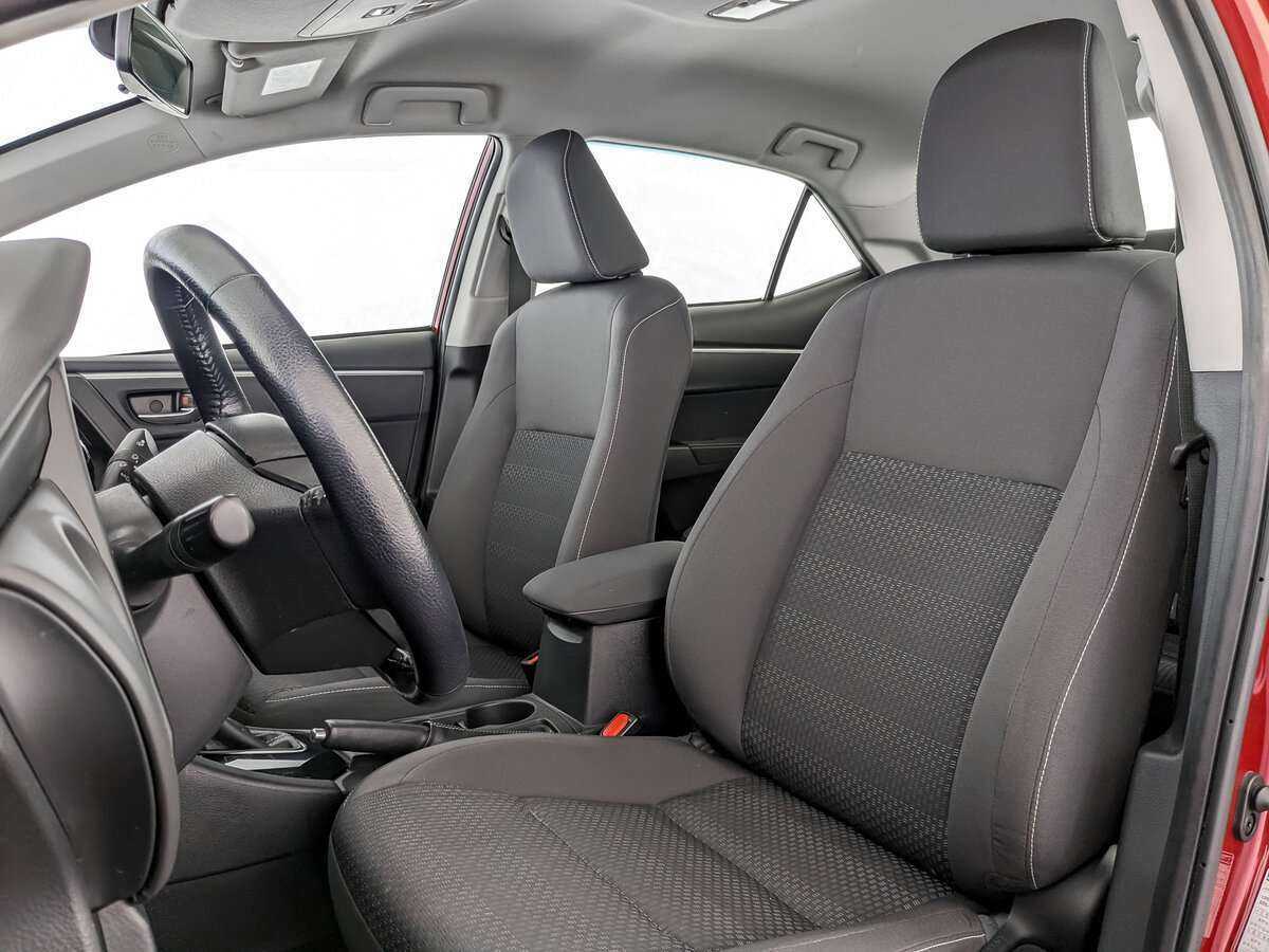 Toyota Corolla 2018 года с пробегом. Фото: #18