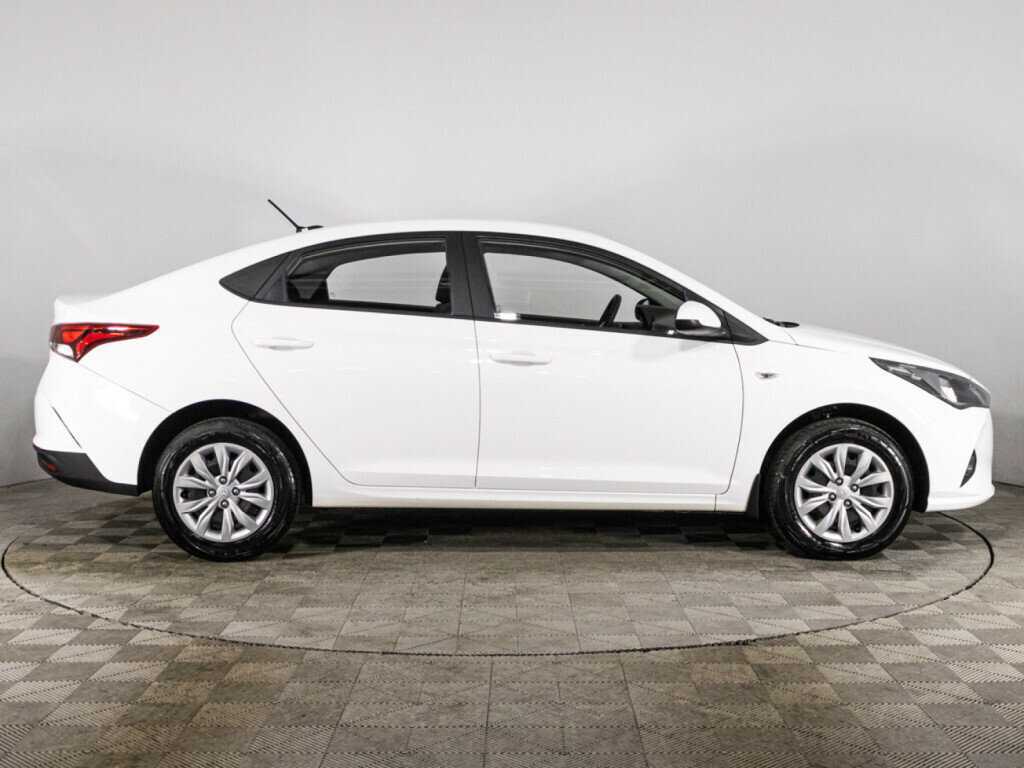 Hyundai Solaris 2021 года с пробегом. Фото: #3