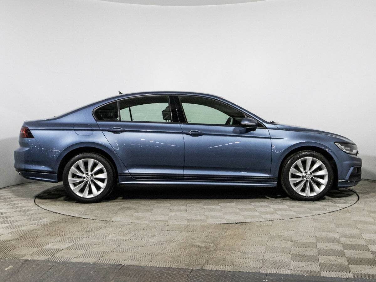 Volkswagen Passat 2017 года с пробегом. Фото: #3