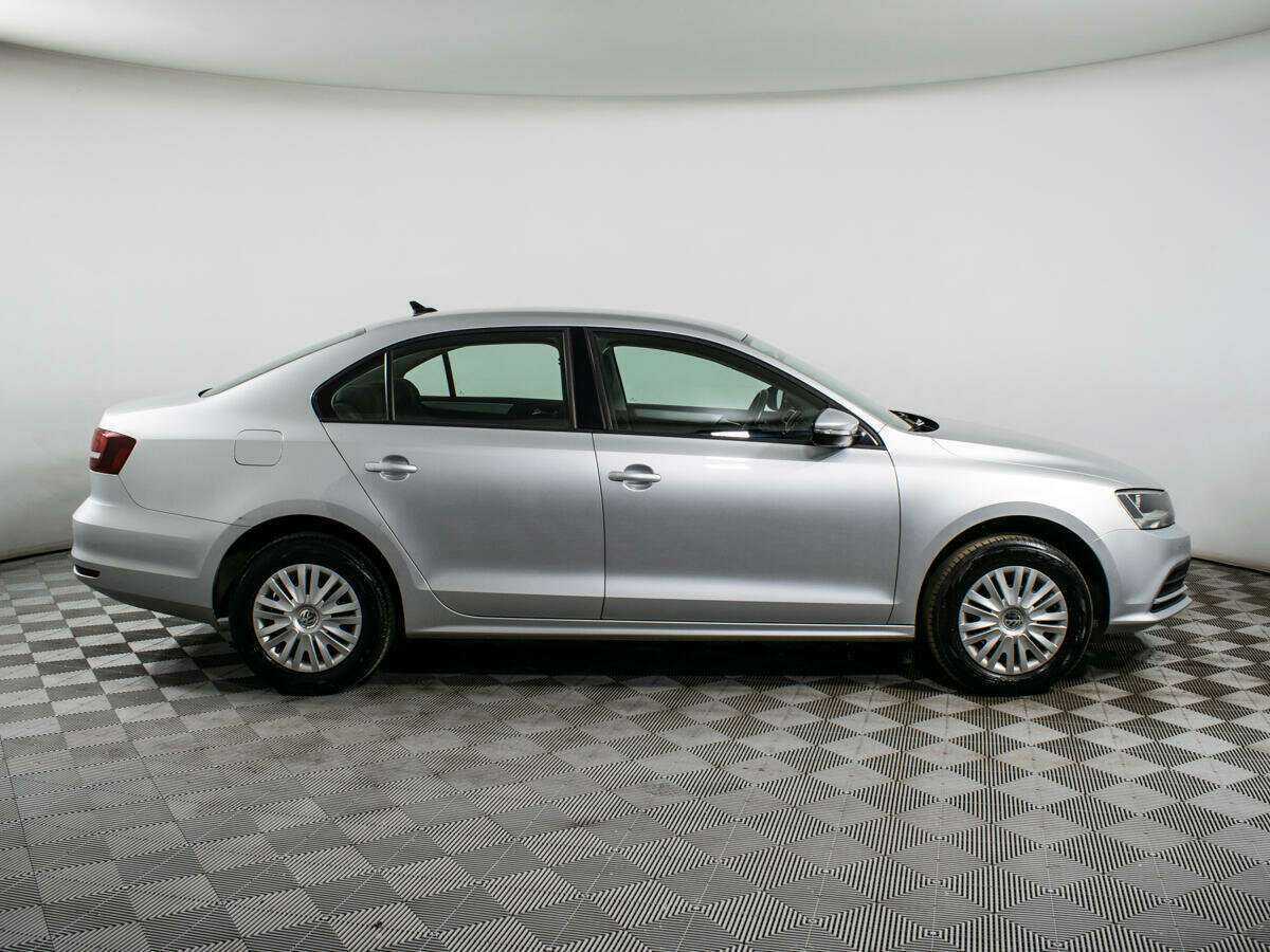 Volkswagen Jetta 2018 года с пробегом. Фото: #3