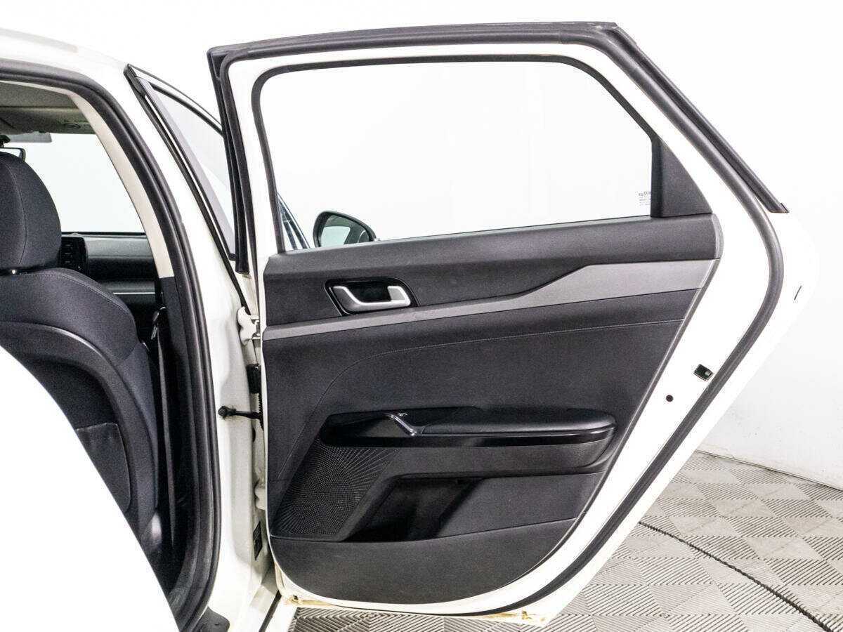 Kia K5 2021 года с пробегом. Фото: #25