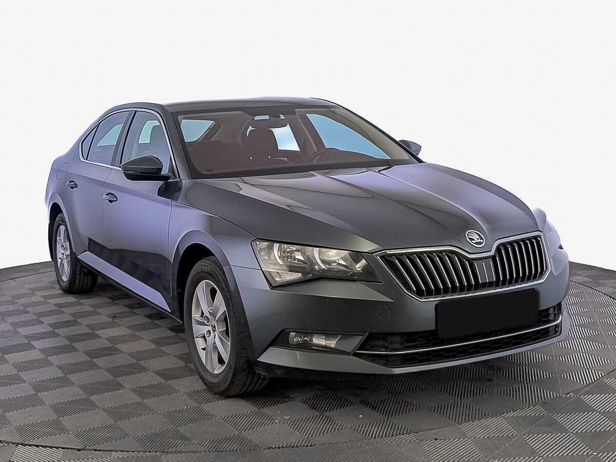 Skoda Superb 2019 года с пробегом. Фото: #2