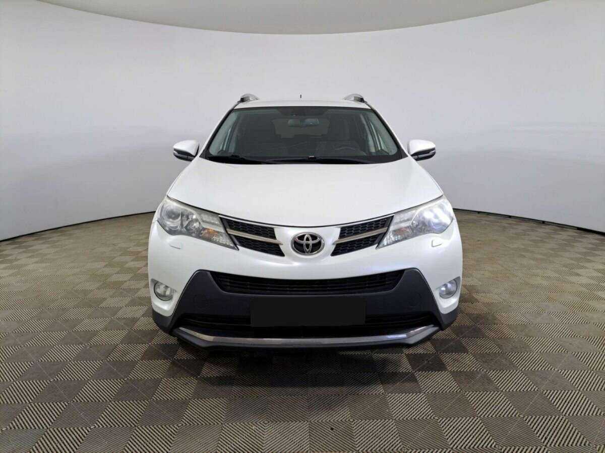 Toyota RAV4 2014 года с пробегом. Фото: #1