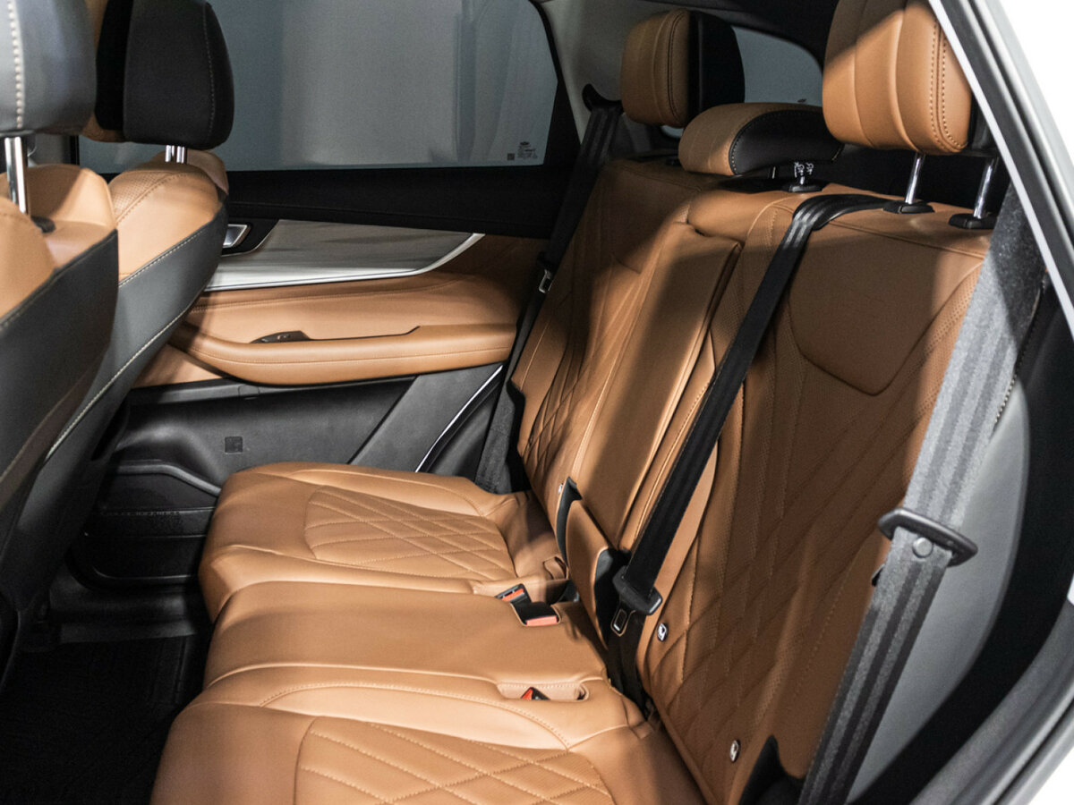 Chery Tiggo 8 Pro Max 2023 года с пробегом. Фото: #8