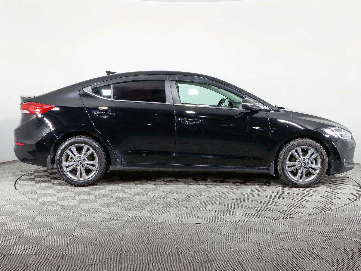 Hyundai Elantra 2017 года с пробегом. Фото: #3