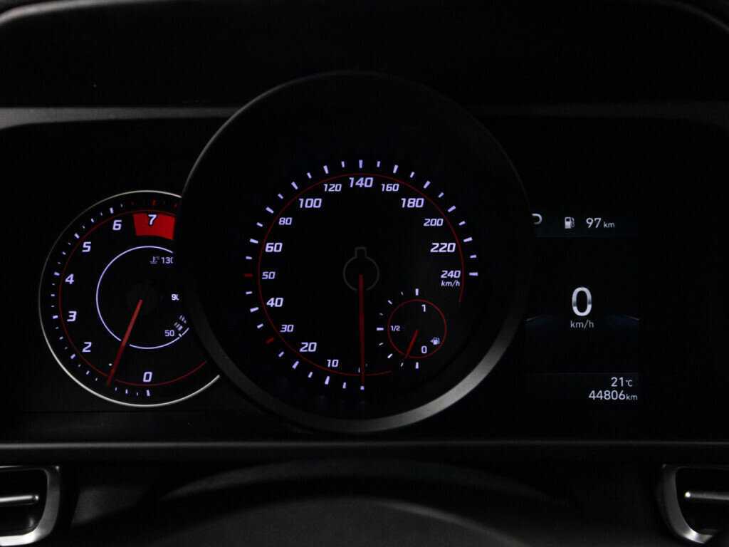 Hyundai Elantra 2021 года с пробегом. Фото: #11