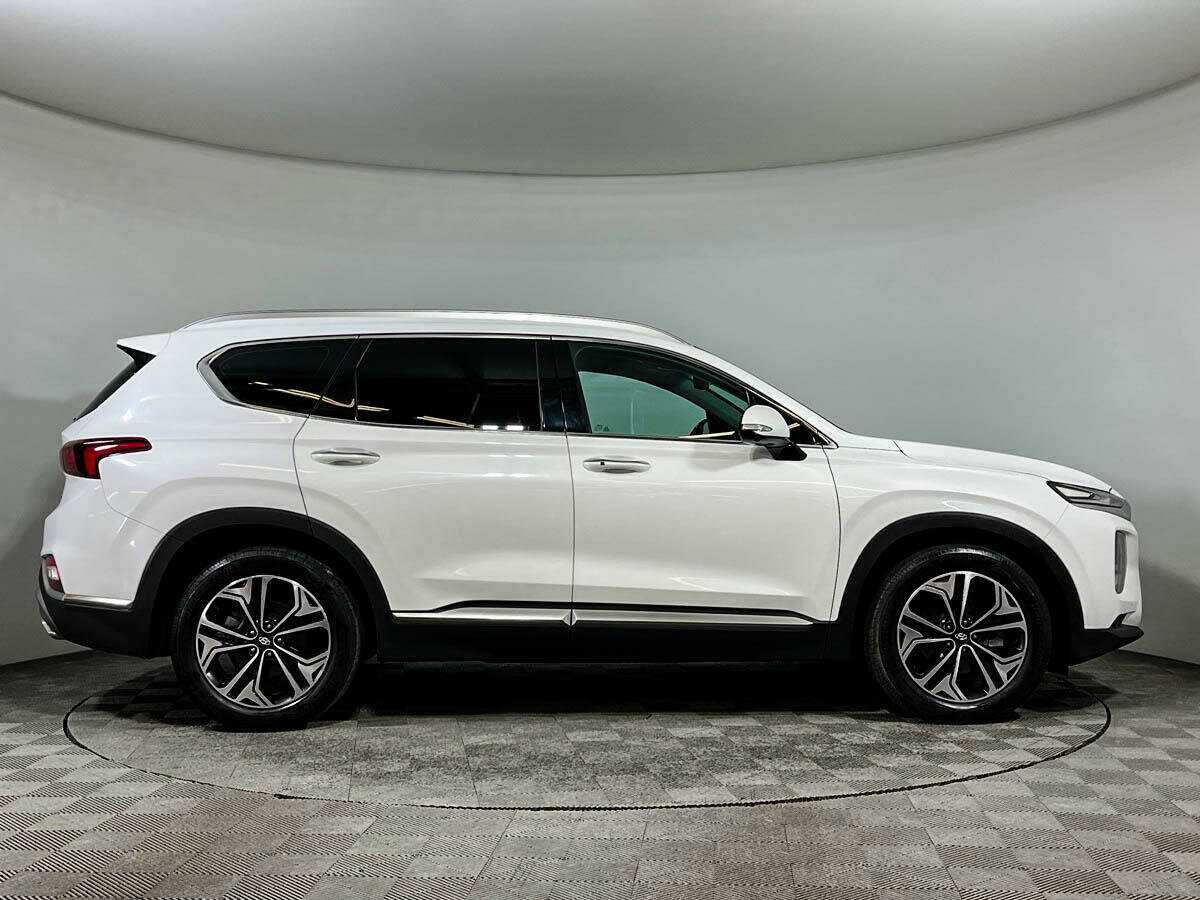 Hyundai Santa Fe 2018 года с пробегом. Фото: #3