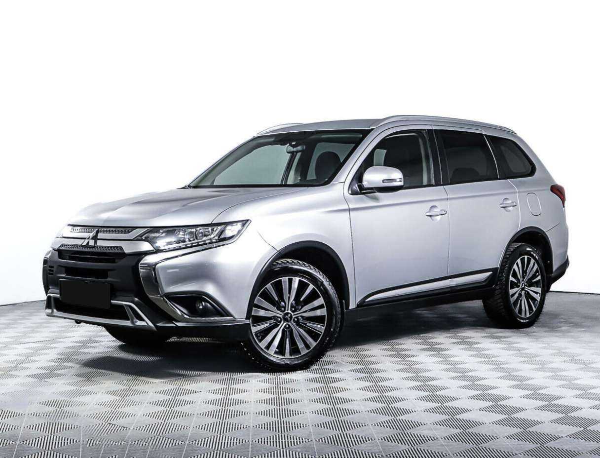 Mitsubishi Outlander 2019 года с пробегом. Посмотреть фото