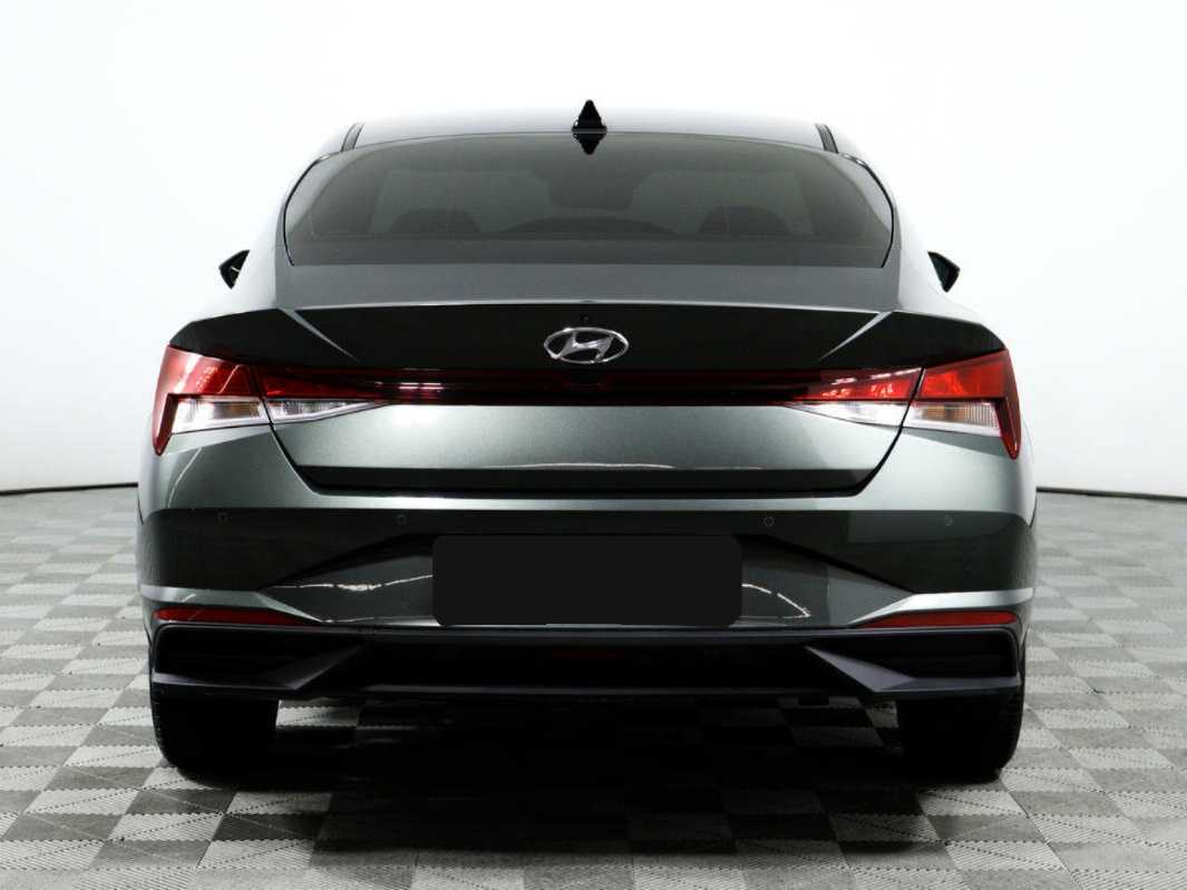 Hyundai Elantra 2021 года с пробегом. Фото: #5