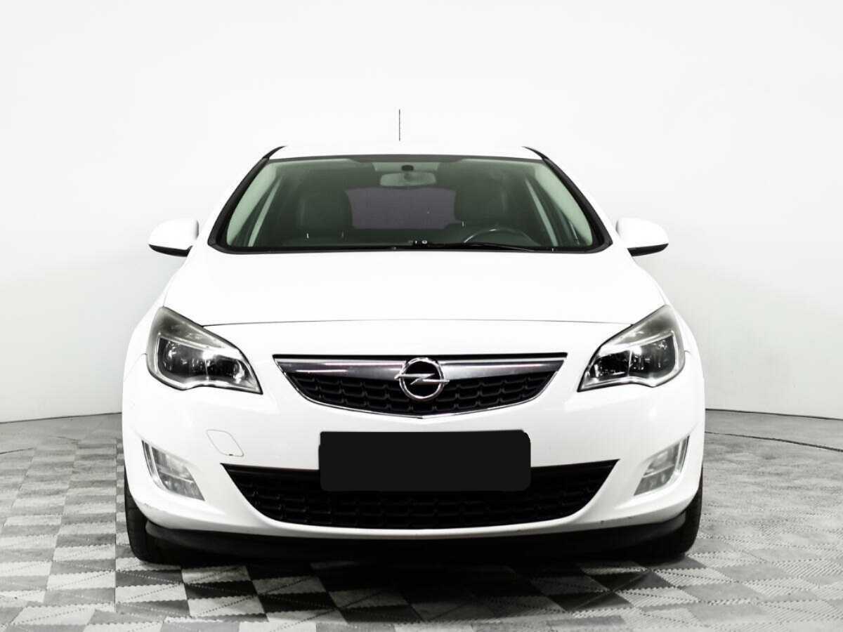 Opel Astra 2012 года с пробегом. Фото: #1