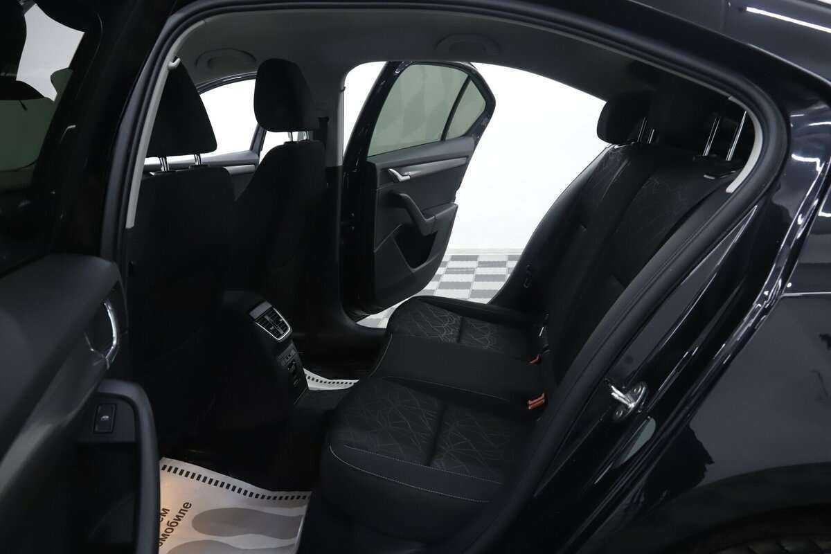 Skoda Octavia 2019 года с пробегом. Фото: #17