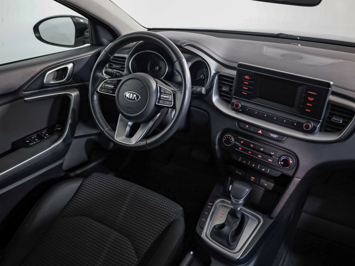 Kia Ceed 2020 года с пробегом. Фото: #6