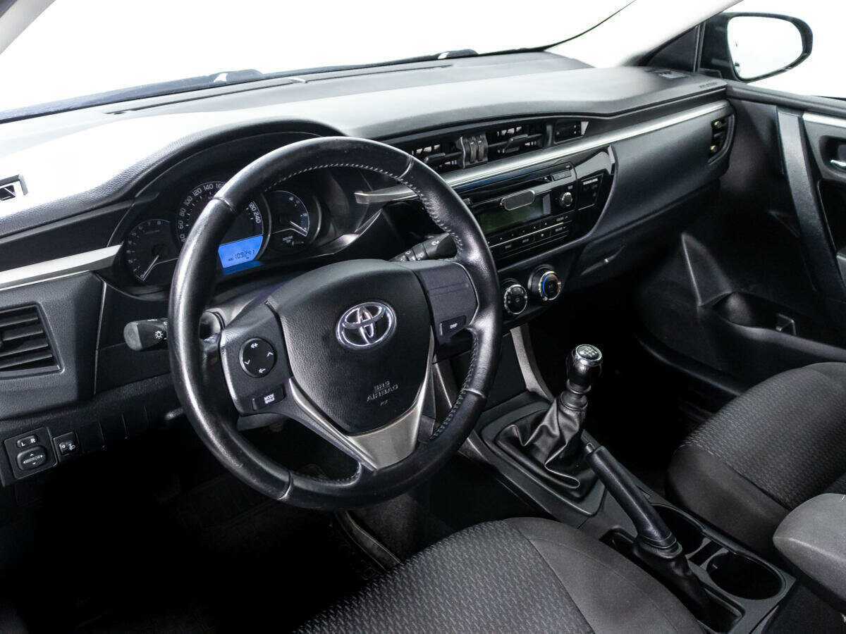 Toyota Corolla 2015 года с пробегом. Фото: #10