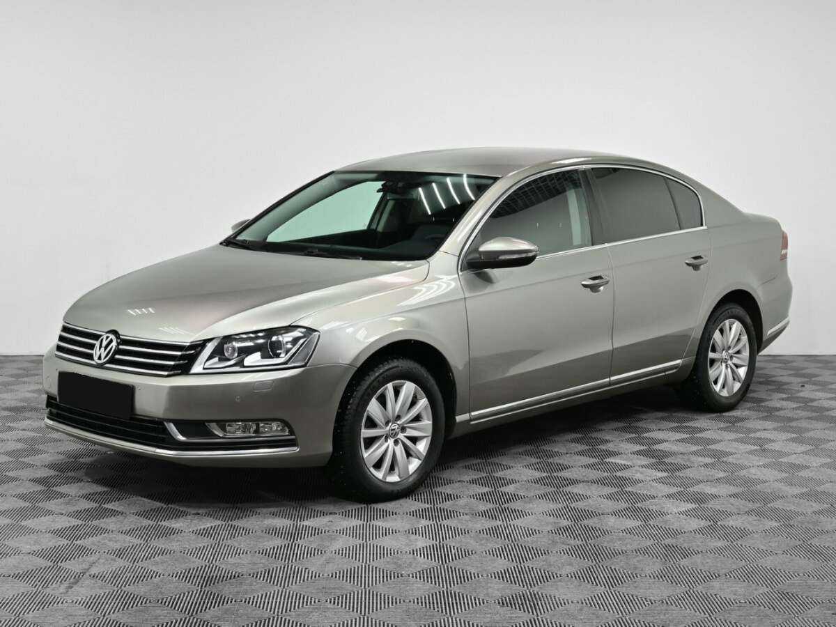 Volkswagen Passat 2014 года с пробегом. Посмотреть фото
