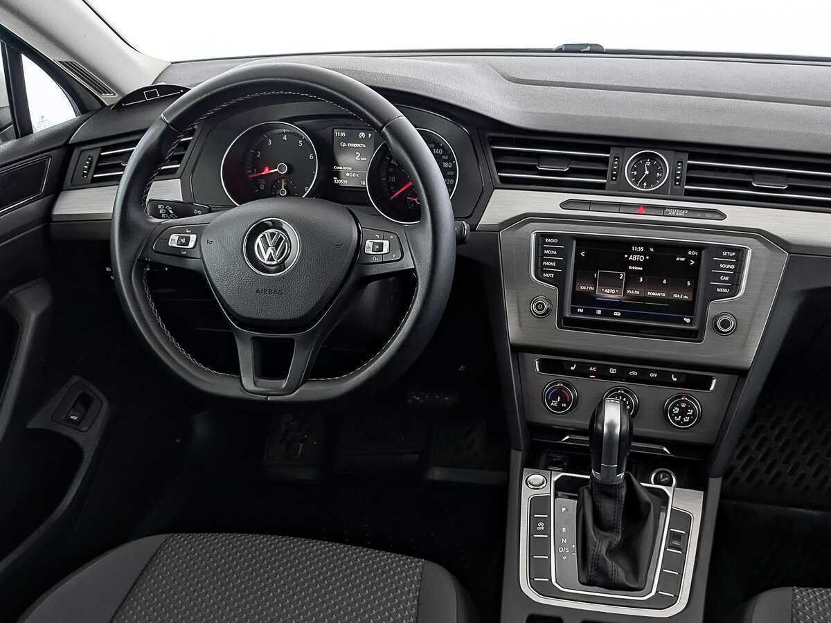 Volkswagen Passat 2017 года с пробегом. Фото: #28