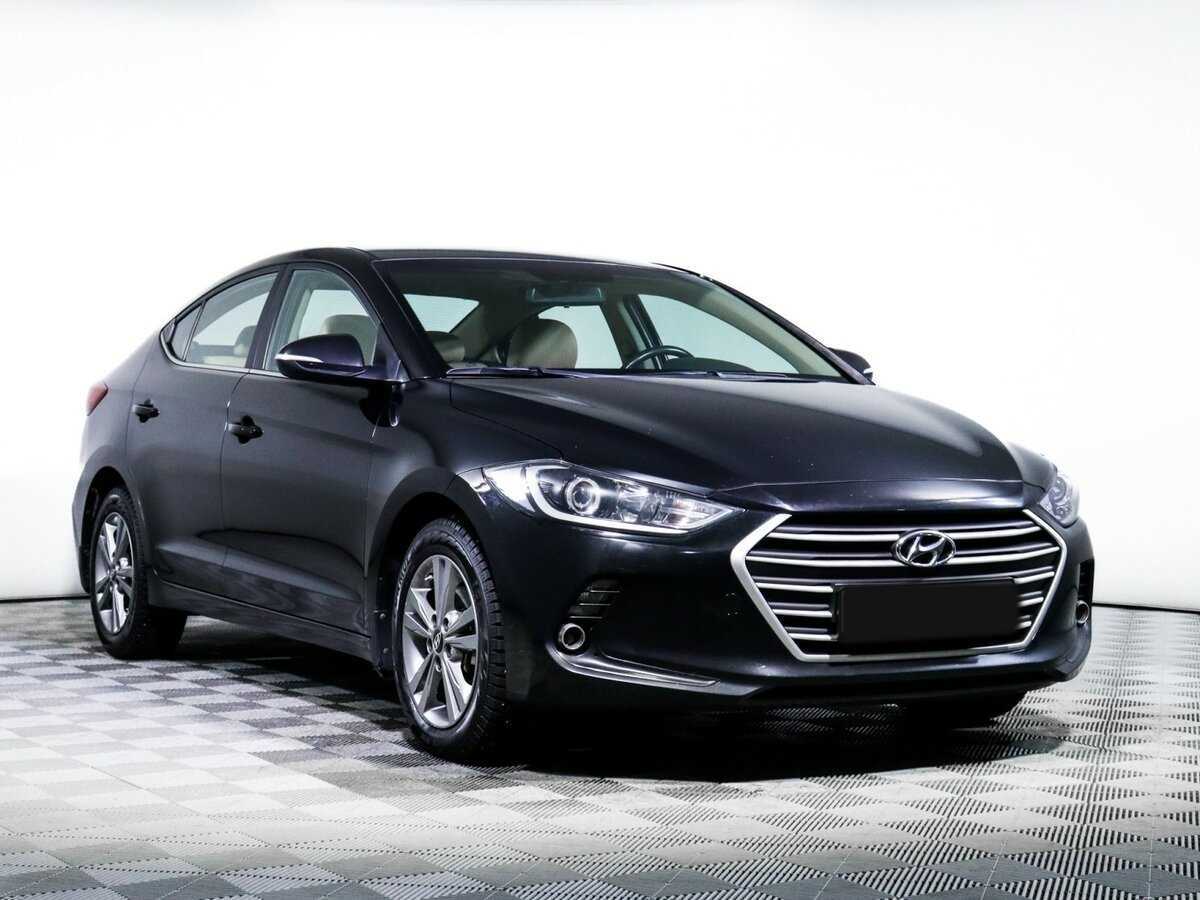 Hyundai Elantra 2018 года с пробегом. Фото: #2