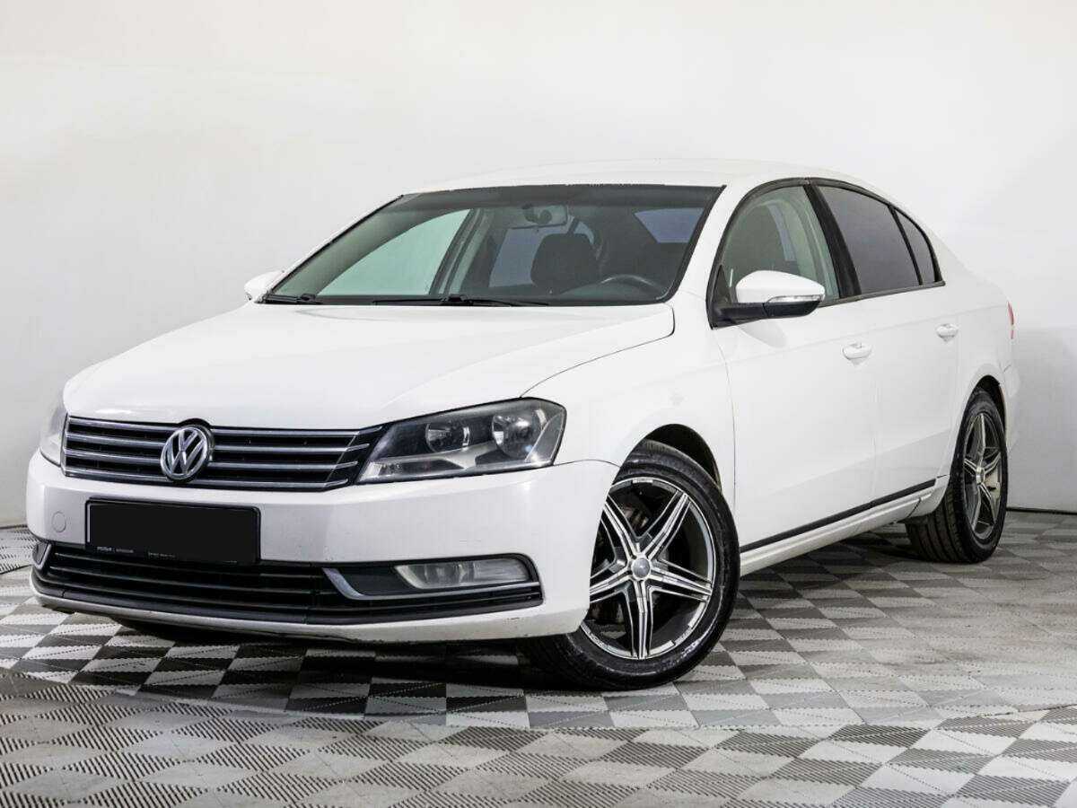 Volkswagen Passat 2012 года с пробегом. Посмотреть фото