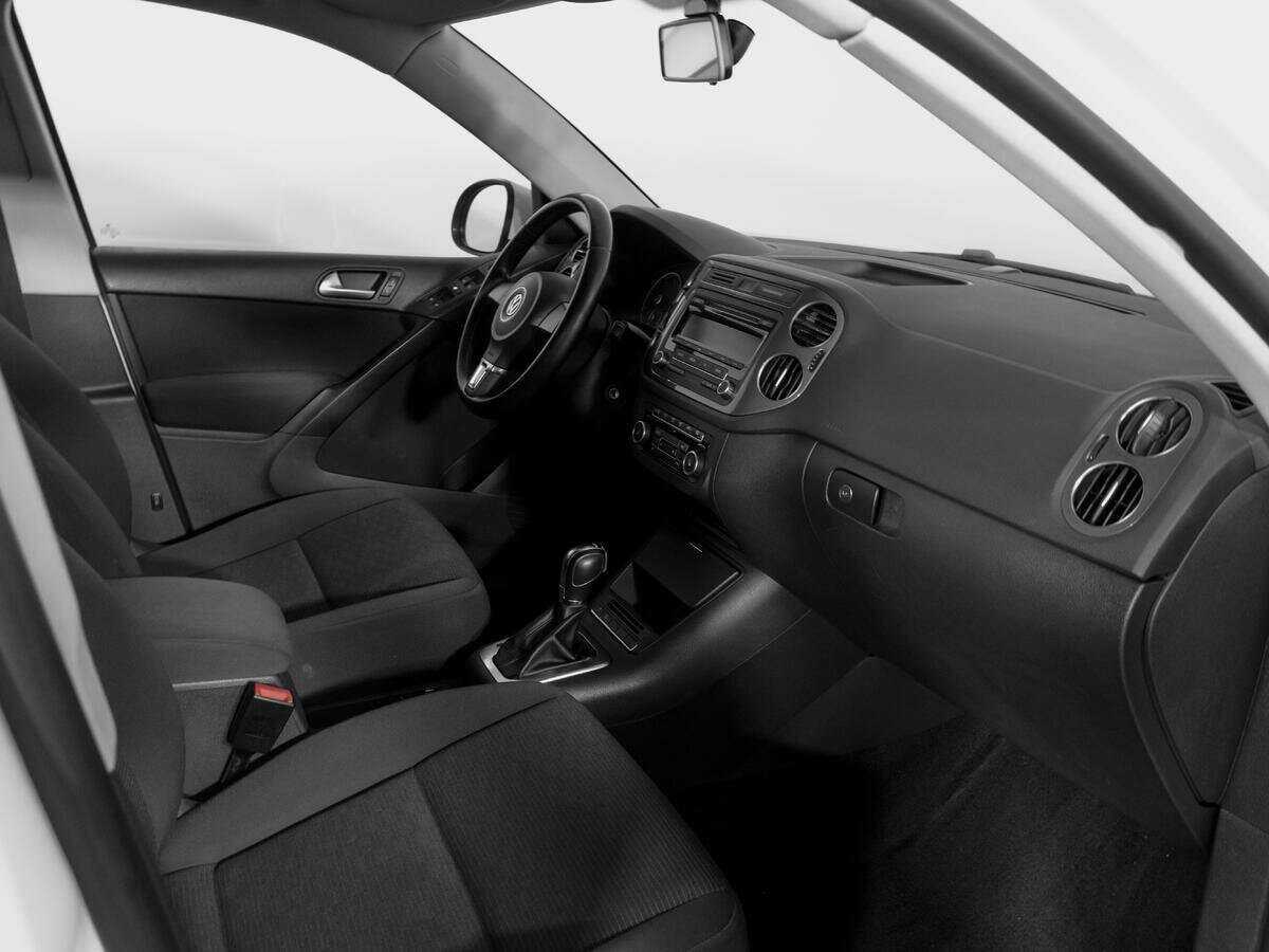 Volkswagen Tiguan 2012 года с пробегом. Фото: #8