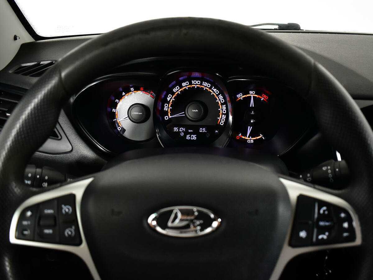 Lada (ВАЗ) Vesta 2019 года с пробегом. Фото: #10