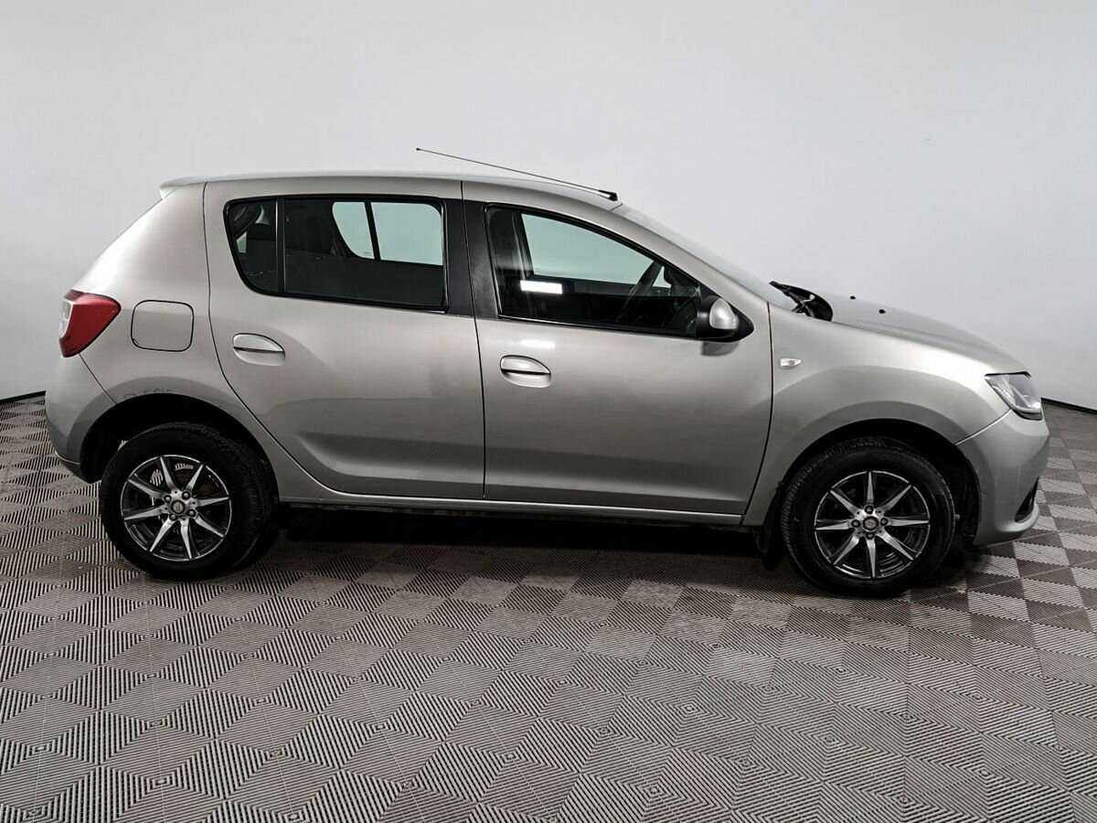 Renault Sandero 2015 года с пробегом. Фото: #3