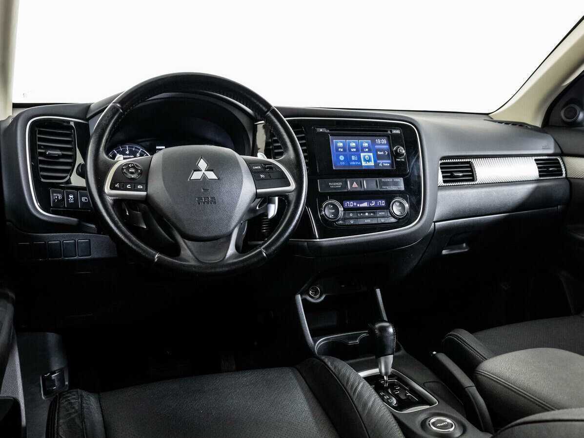 Mitsubishi Outlander 2014 года с пробегом. Фото: #10