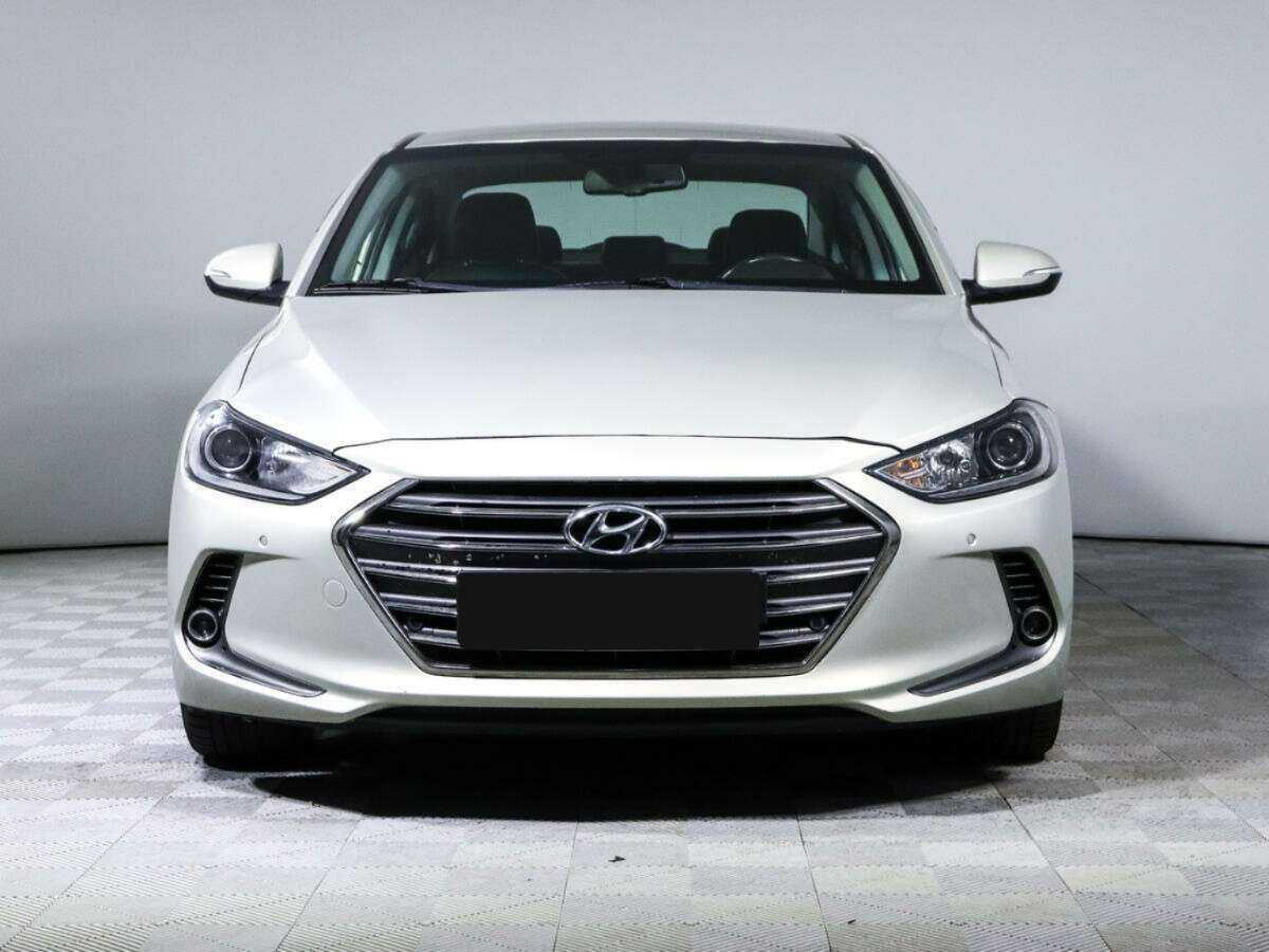 Hyundai Elantra 2018 года с пробегом. Фото: #1