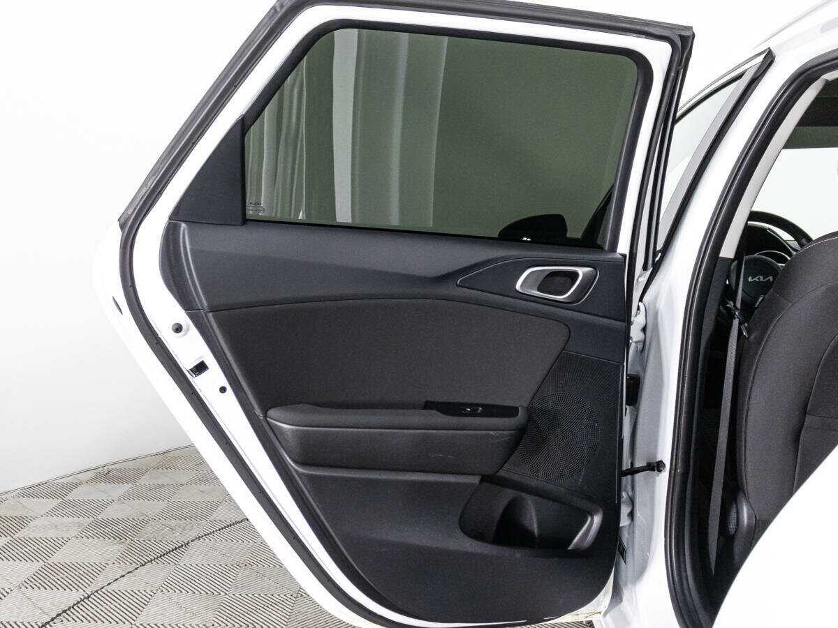 Kia Ceed 2023 года с пробегом. Фото: #23