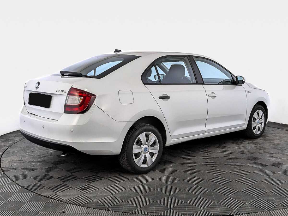 Skoda Rapid 2019 года с пробегом. Фото: #4