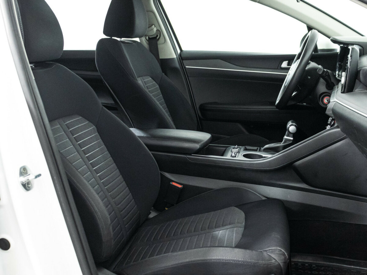 Kia K5 2020 года с пробегом. Фото: #13